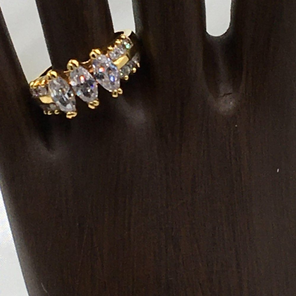 Premier Designs Ring Gold Plate Clear Rhinestones